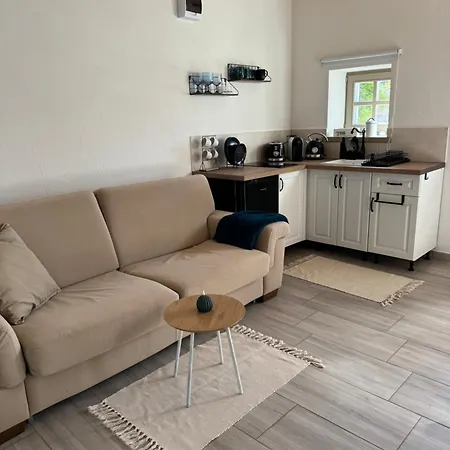Pres-lak Apartment Tarjan